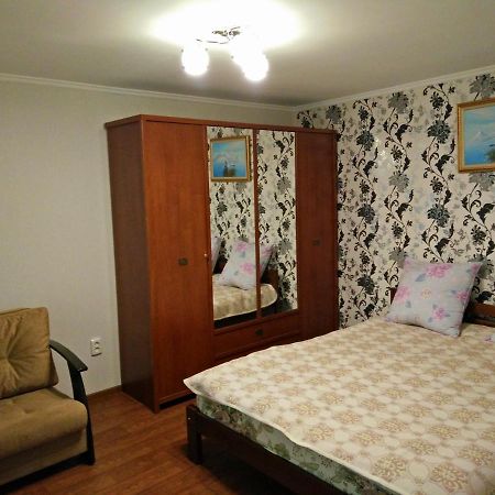 Apartment Nr Railway Station Odesa Exterior foto